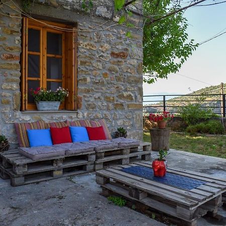 Villa Coastal Stone Hideaway With Stunning Scenery Kitriaí Esterno foto