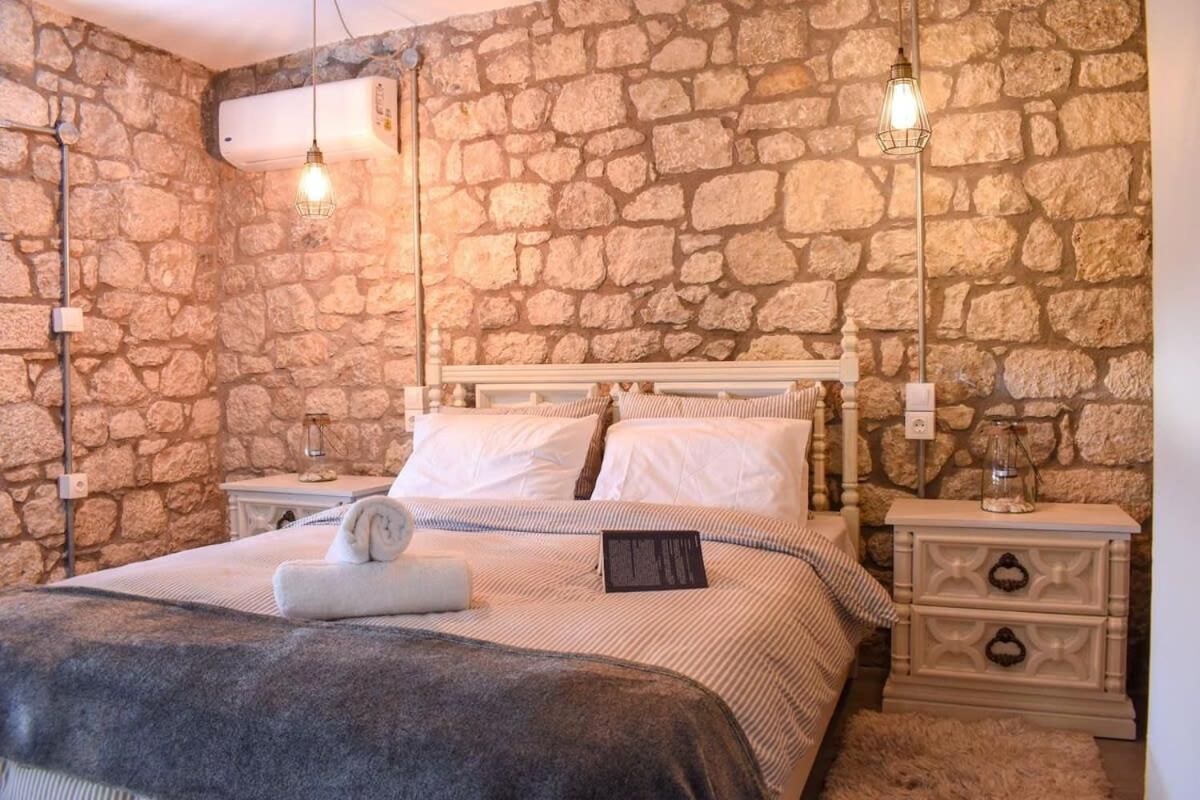 Villa Coastal Stone Hideaway With Stunning Scenery Kitriaí Esterno foto